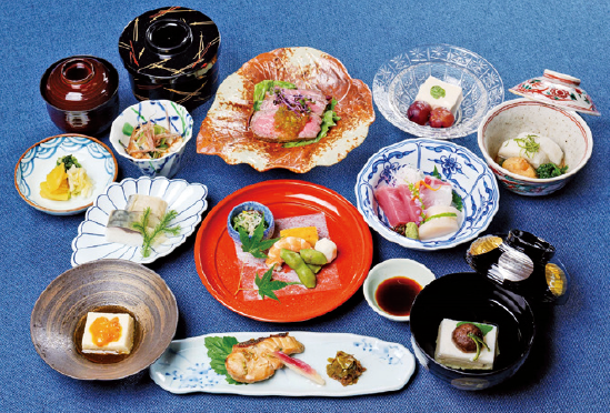 夕食のイメージ写真