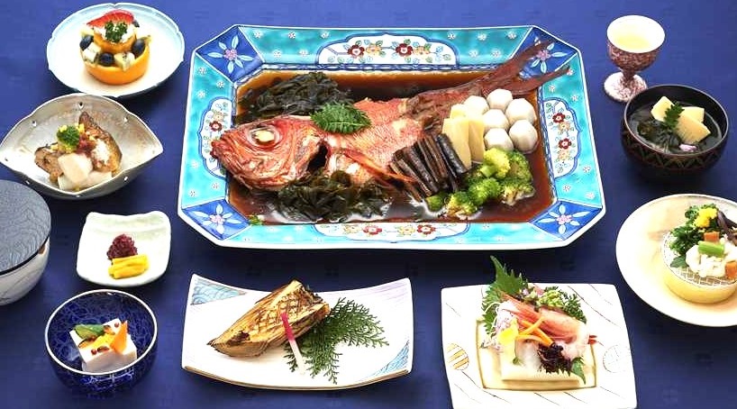  夕食のイメージ写真