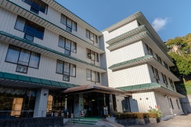 敷島館の外観